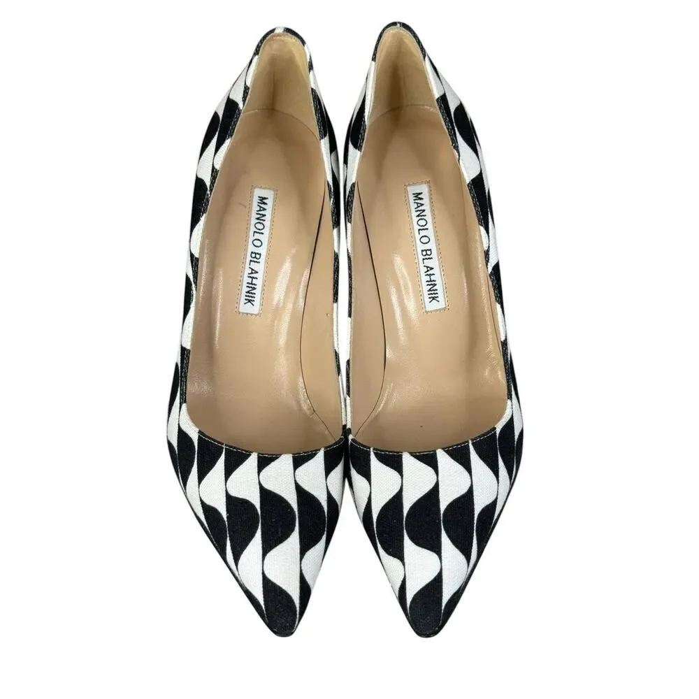 Manolo Blahnik BB 105 Black White Canvas Pointy Toe Pumps Size 36 EU 6 US
